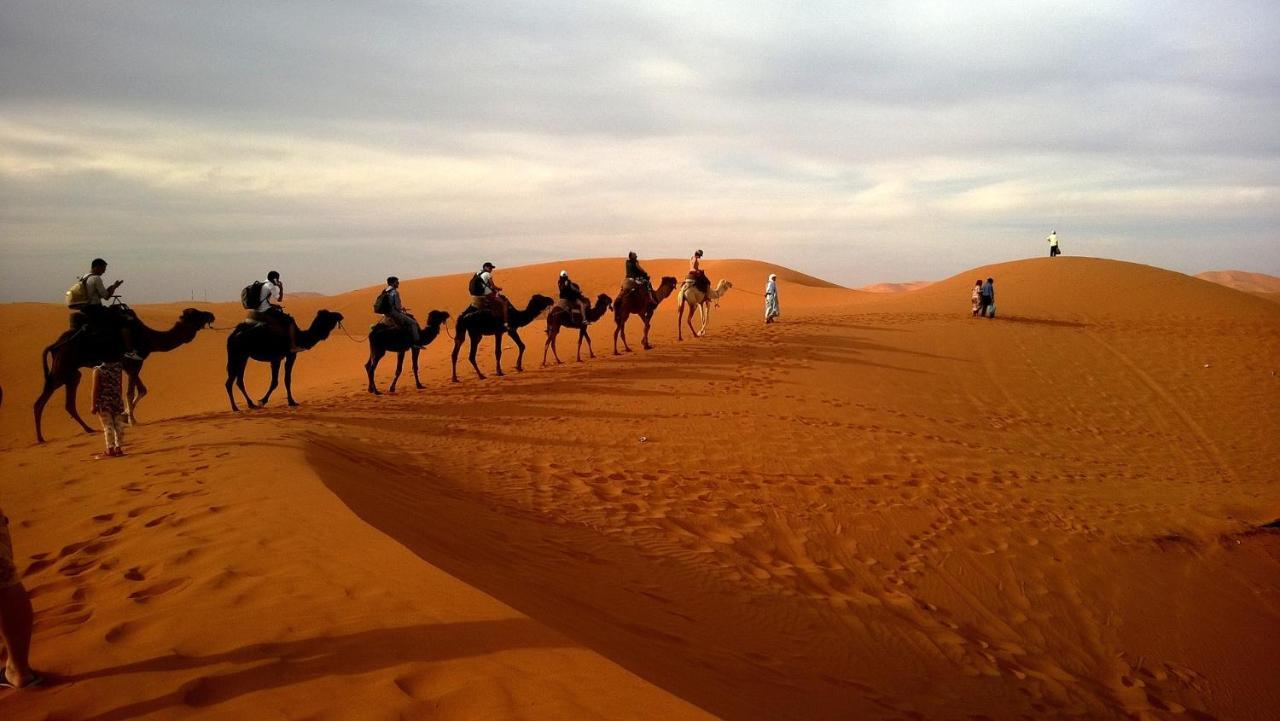 Les Roches Desert Camp Мерзуга Екстер'єр фото